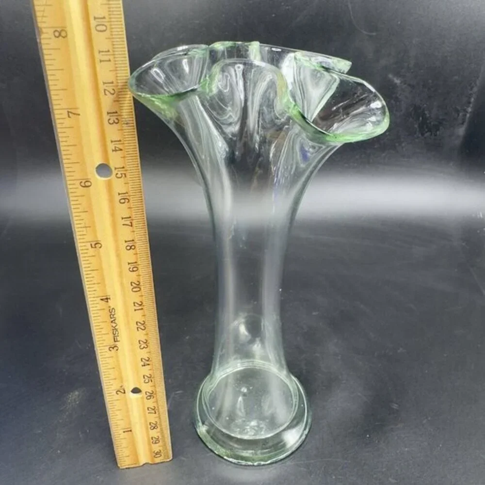 Vintage 1980s Clear Art Glass Vase Swung Vase‎ Wavy Edges Glass Bud Vase Decor